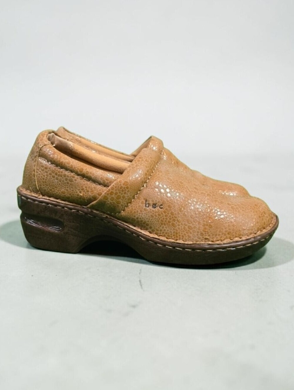 B.ø.C | BORN CONCEPTS LEHANA PEBBLED CLOGS